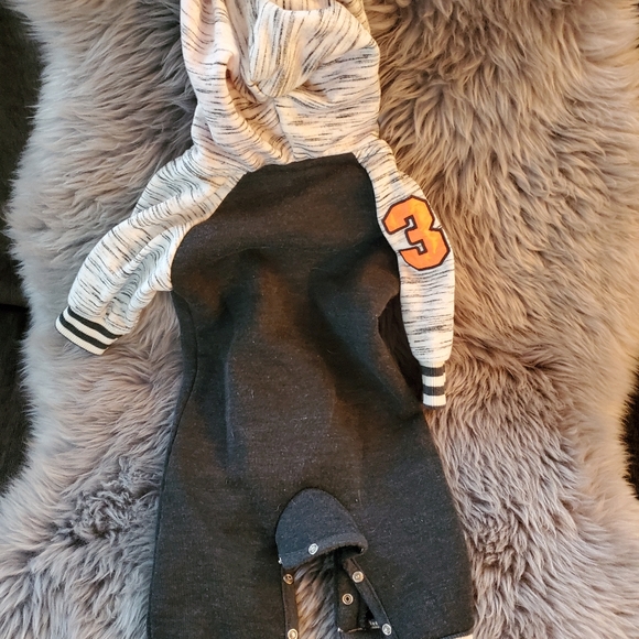 Baby US polo Assn onzie - Picture 3 of 5